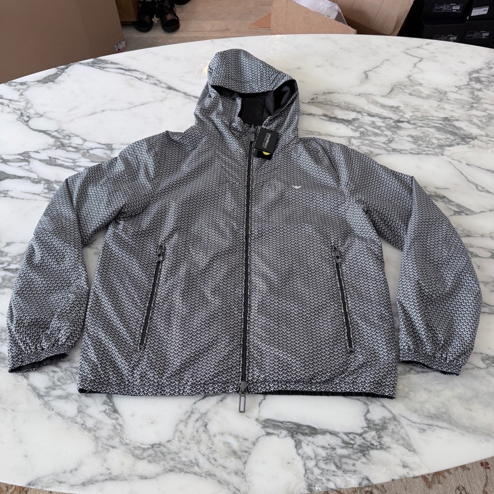 Emporio Armani Reversible Hooded Jacket 7V1B70 Black Geometric Star Print sz 48